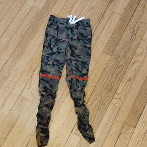 Like an Angel Camo Leggings with Red Stripe
